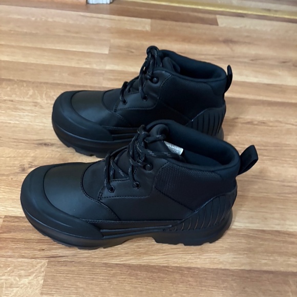 UGG Women’s Neumel X Boot - Picture 5 of 13